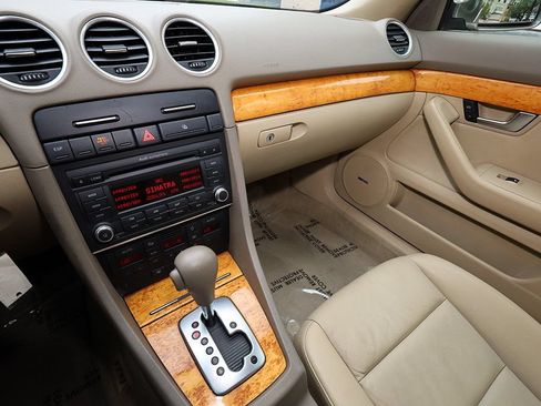 Used 2009 Audi A4 2.0T FWD image 10