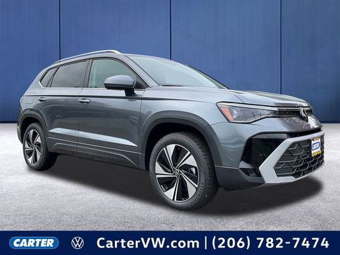 New 2025 Volkswagen Taos SE image 1