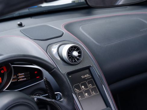 Used 2013 McLaren MP4-12C Spider RWD image 44