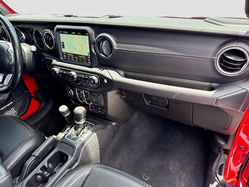 Used 2023 Jeep Wrangler Unlimited Sahara w/ Cold Weather Group AWD/4WD image 34