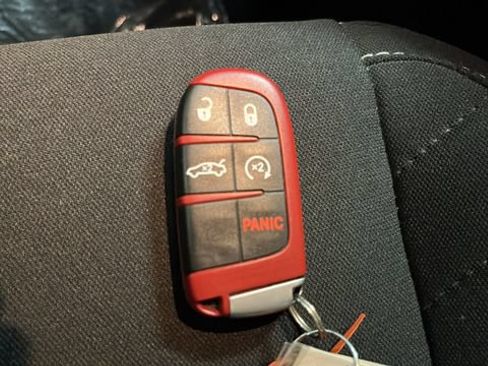 Used 2019 Dodge Challenger SRT Hellcat Redeye RWD image 35