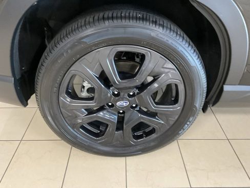 Used 2025 Subaru Ascent Onyx Edition image 8