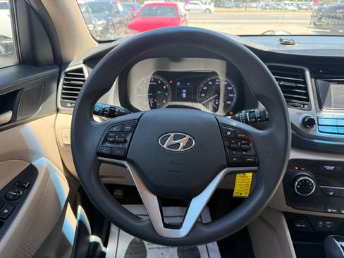 Used 2016 Hyundai Tucson SE w/ Option Group 02 FWD image 10