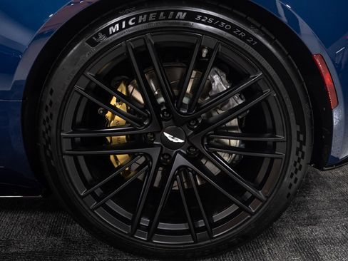 Used 2024 Aston Martin DB12 Convertible image 33