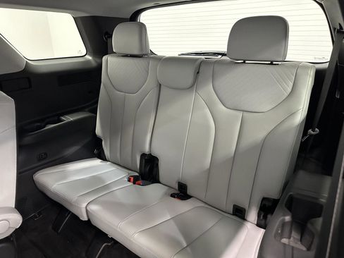 Used 2025 Hyundai Palisade SEL image 28