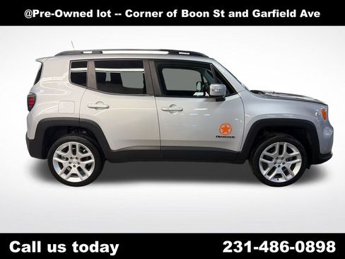 Used 2021 Jeep Renegade Latitude AWD/4WD image 6