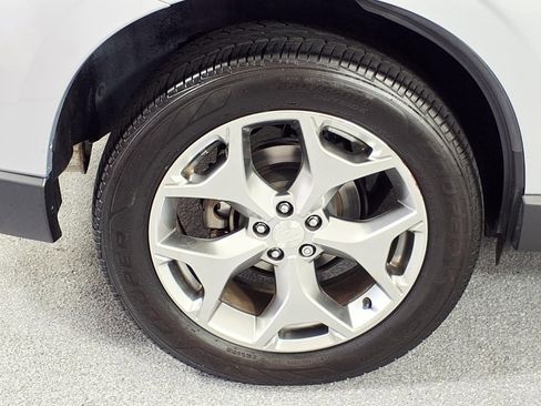 Used 2015 Subaru Forester 2.5i Touring w/ Eyesight & Navigation System image 3