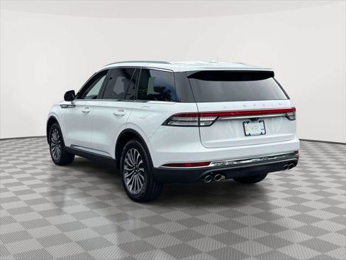 Used 2023 Lincoln Aviator AWD w/ Premium Package image 5