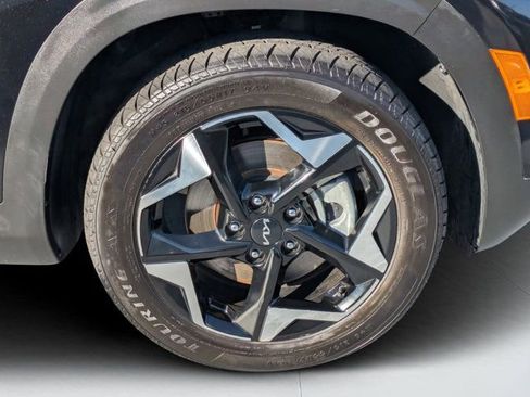 Used 2024 Kia Seltos EX image 9