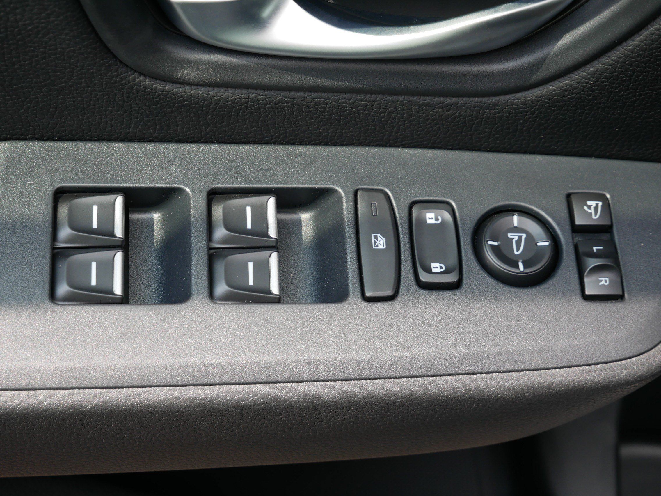 New 2026 Honda Pilot Touring image 15