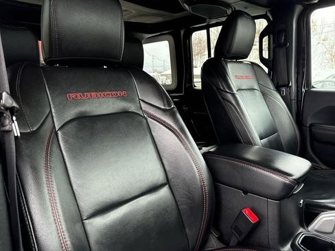 Used 2019 Jeep Wrangler Unlimited Rubicon w/ Dual Top Group image 33