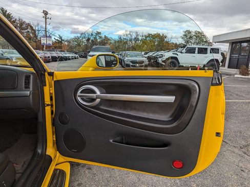Used 2004 Chevrolet SSR w/ Preferred Equipment Group RWD image 20