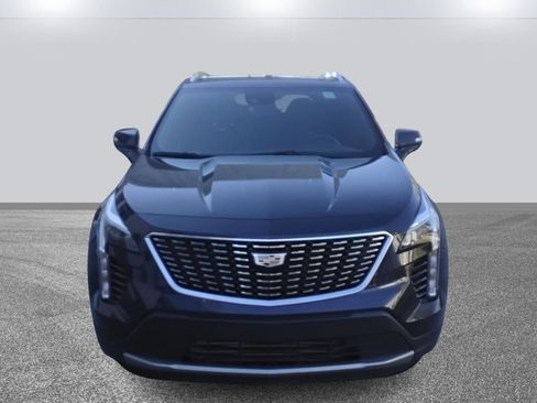 Used 2023 Cadillac XT4 Premium Luxury image 2