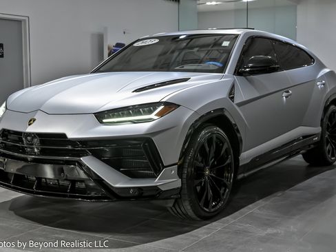 Used 2023 Lamborghini Urus S image 5