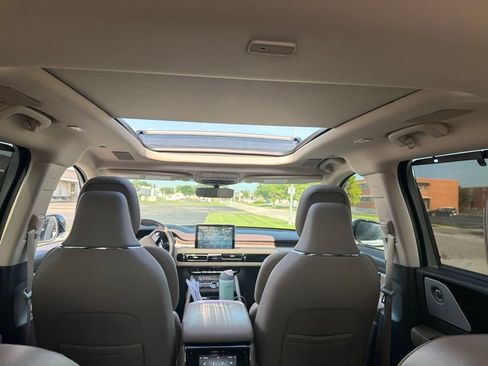 Used 2020 Lincoln Aviator Reserve w/ Equipment Group 202A AWD/4WD image 9