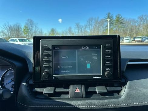 Certified 2022 Toyota RAV4 LE AWD/4WD image 43