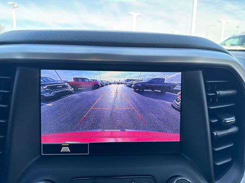 Used 2023 GMC Acadia SLT image 21