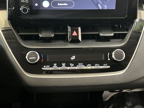 Used 2023 Toyota Corolla LE image 19