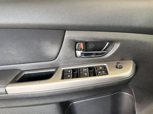 Used 2015 Subaru Crosstrek 2.0i Premium image 12