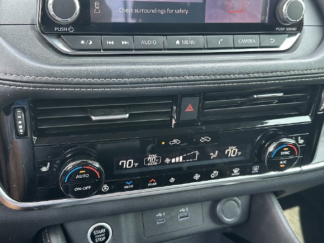 Used 2021 Nissan Rogue SL FWD image 33