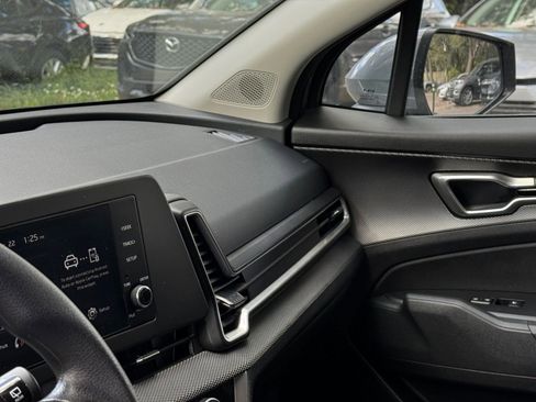 Used 2025 Kia Sportage LX image 29
