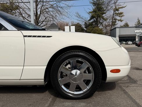 Used 2002 Ford Thunderbird image 12