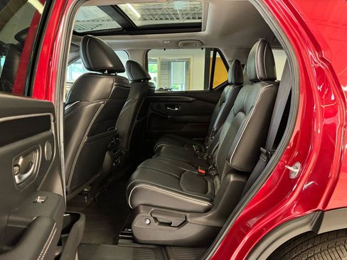 Used 2025 Honda Pilot Elite image 22