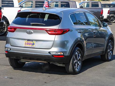 Used 2020 Kia Sportage LX image 4
