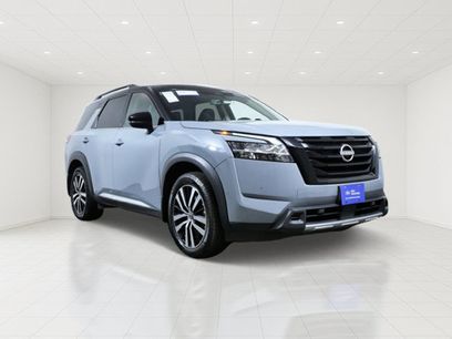 Used 2023 Nissan Pathfinder Platinum