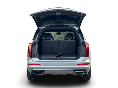 Certified 2025 Cadillac XT6 Premium Luxury image 15