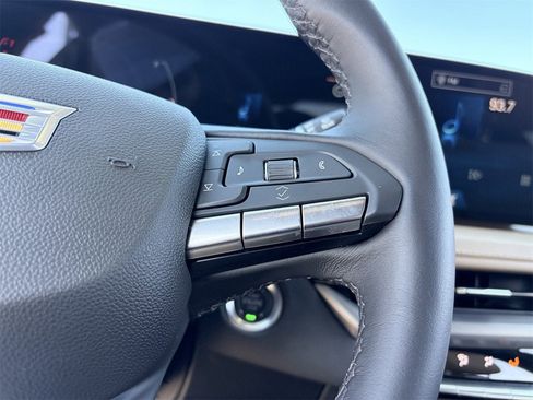 Certified 2025 Cadillac XT4 Premium Luxury image 23