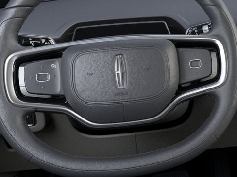 Used 2026 Lincoln Nautilus Premier AWD/4WD image 12