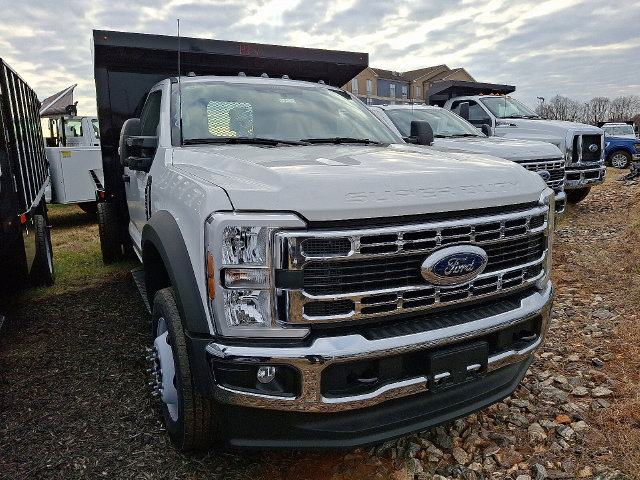 New 2024 Ford F550 4x4 Regular Cab Super Duty image 2