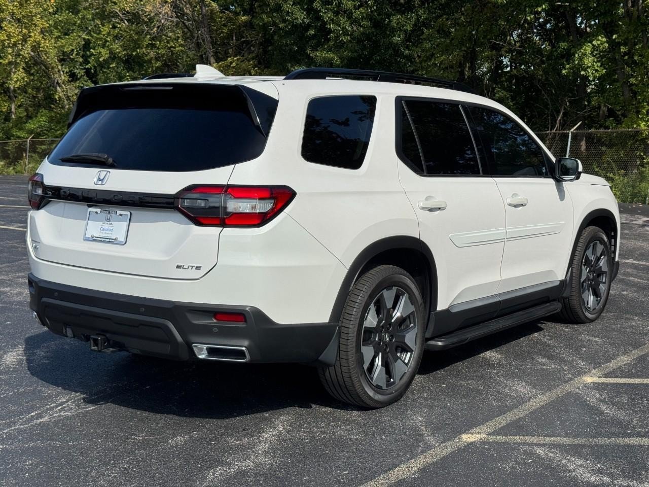 Certified 2025 Honda Pilot Elite image 4
