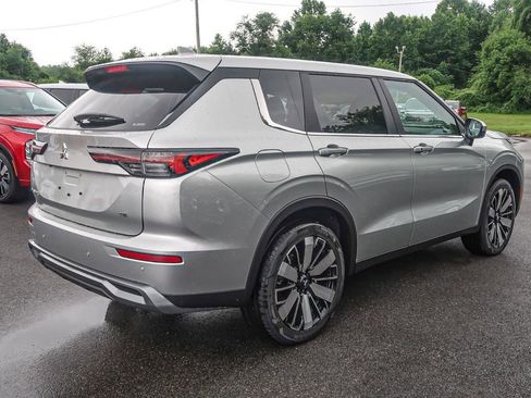 New 2025 Mitsubishi Outlander AWD image 10