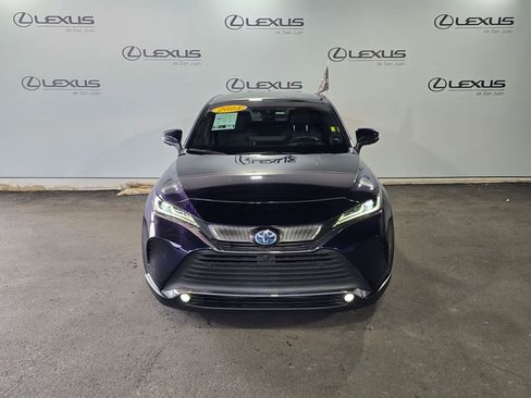 Used 2023 Toyota Venza Limited image 2