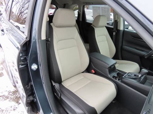 Used 2023 Honda CR-V EX image 16