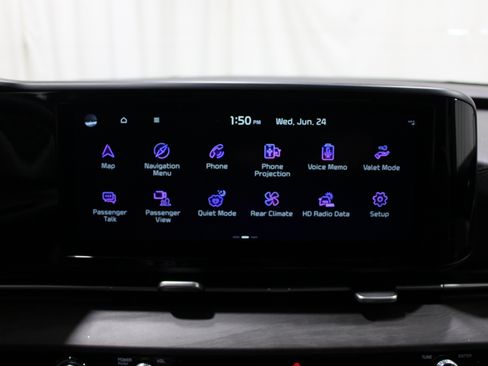 Used 2023 Kia Carnival EX FWD image 14