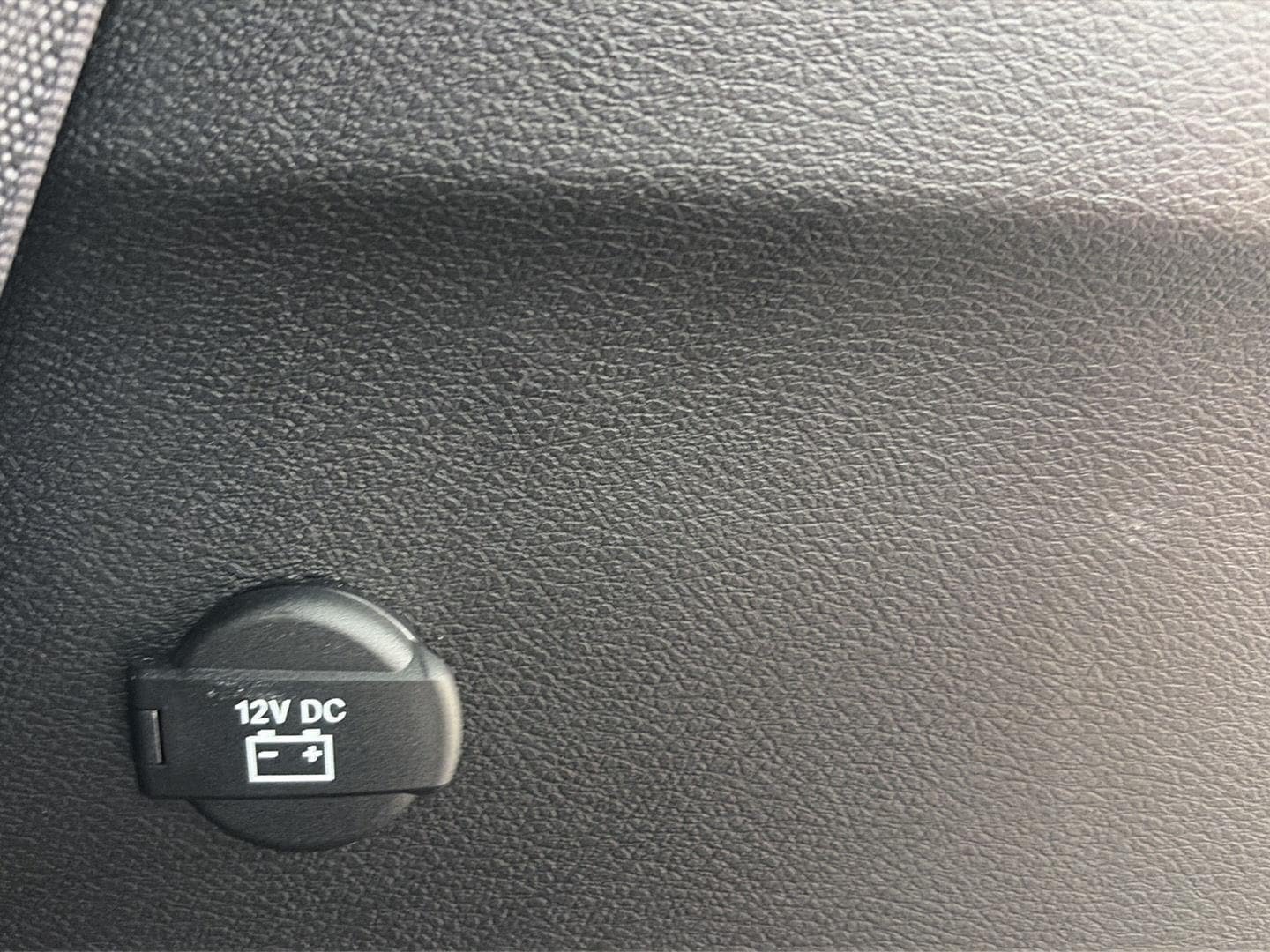 Used 2026 Chrysler Pacifica Select FWD image 11