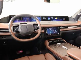 New 2025 Lincoln Navigator L Reserve video 2