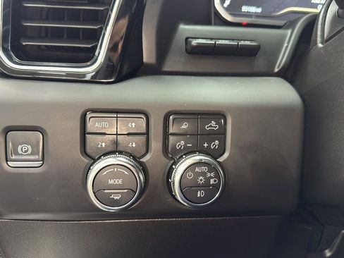 Used 2024 GMC Sierra 2500 Denali w/ Denali Reserve Package image 18