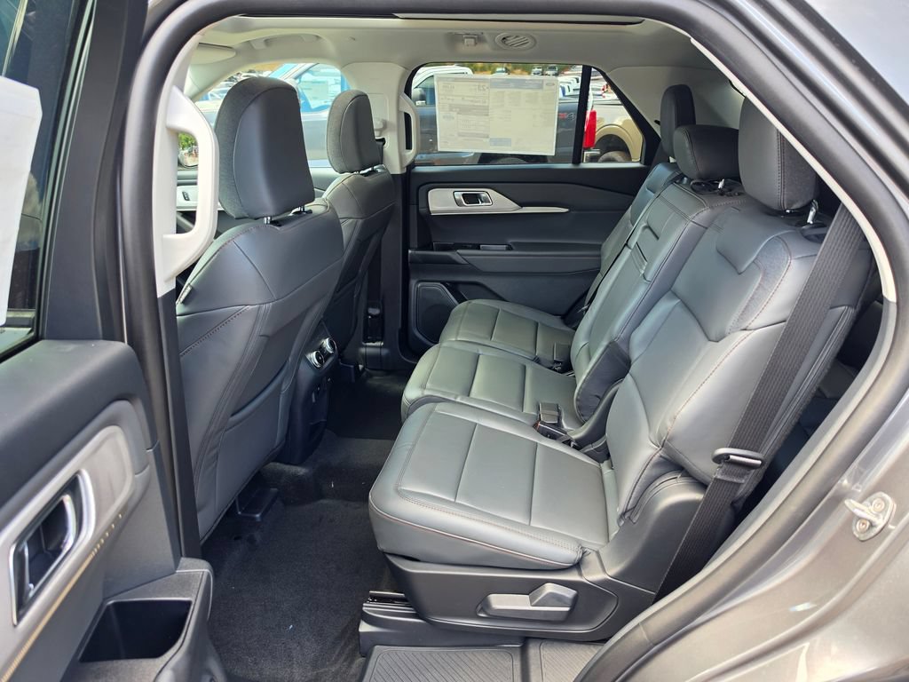 New 2026 Ford Explorer Active w/ Active Comfort Package AWD/4WD image 16