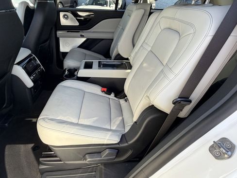 Used 2026 Lincoln Aviator Reserve AWD/4WD image 22