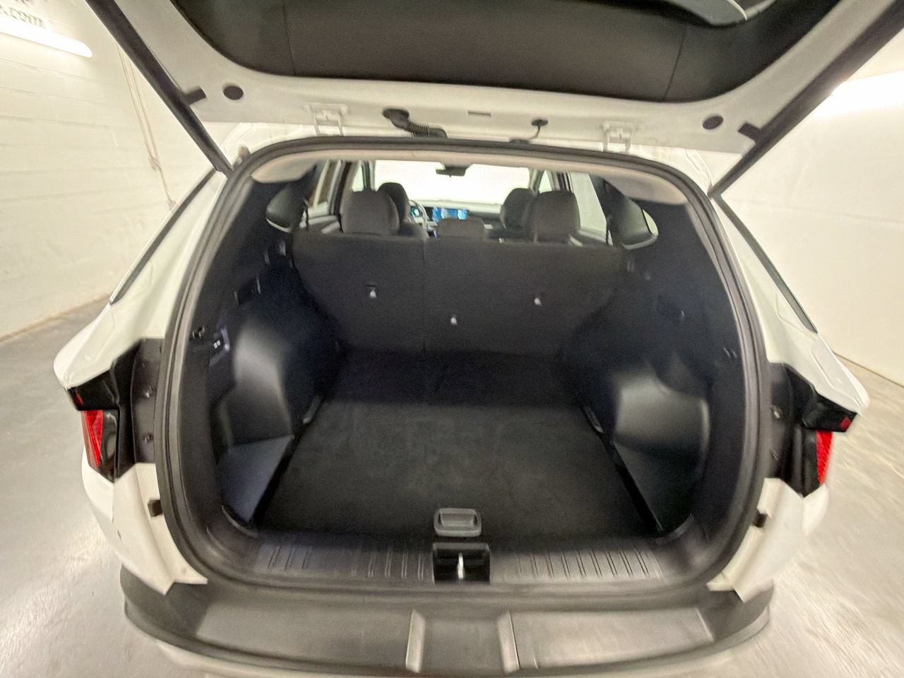 Used 2025 Hyundai Tucson SEL FWD image 23