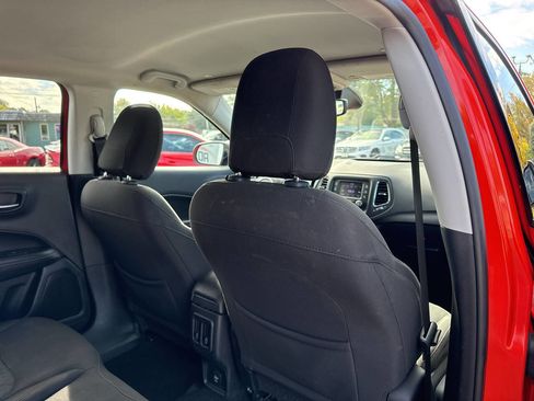 Used 2018 Jeep Compass Sport image 20