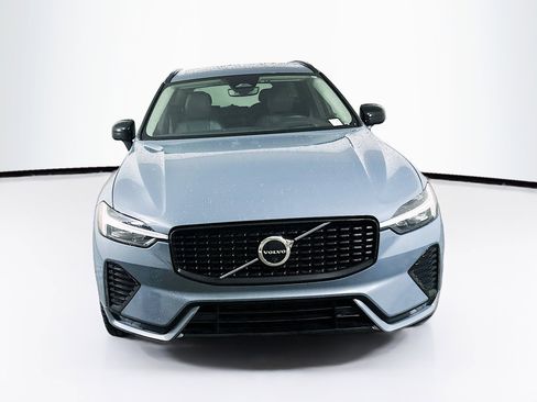 Used 2023 Volvo XC60 B5 Ultimate w/ Protection Package Premier image 2