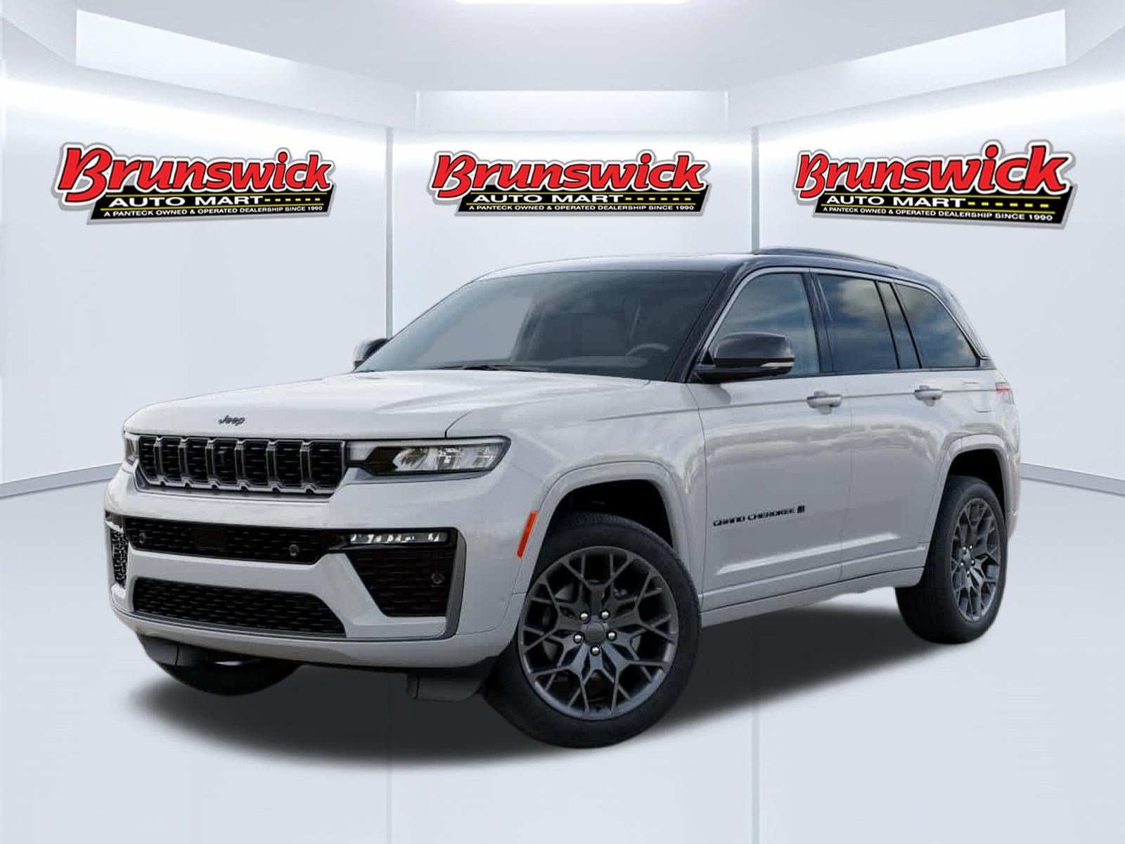 New 2026 Jeep Grand Cherokee Summit w/ Obsidian Package AWD/4WD image 1