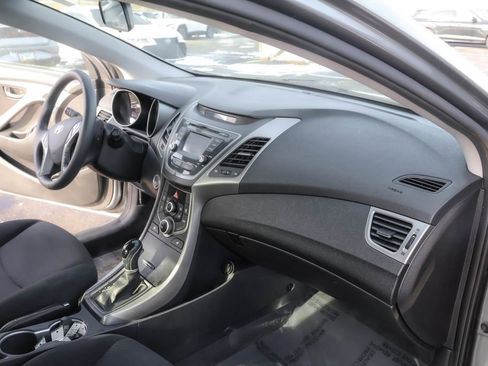 Used 2016 Hyundai Elantra Value Edition image 30