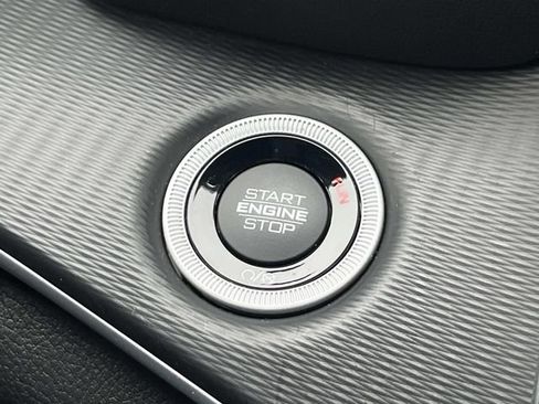 Certified 2023 Jeep Grand Cherokee L Laredo image 40