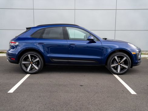 New 2026 Porsche Macan image 8